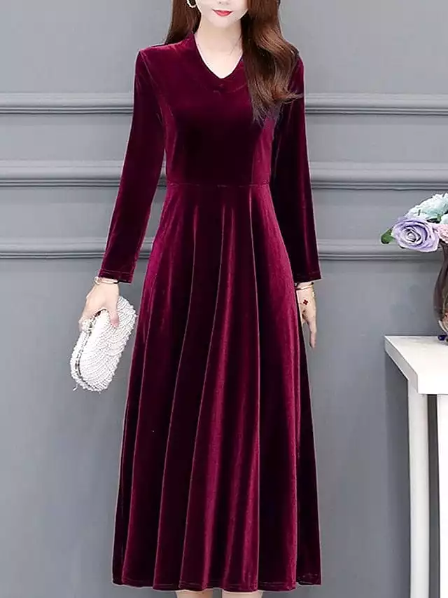 Elegant Velvet V-Neck Midi Dress with Ruched Detail