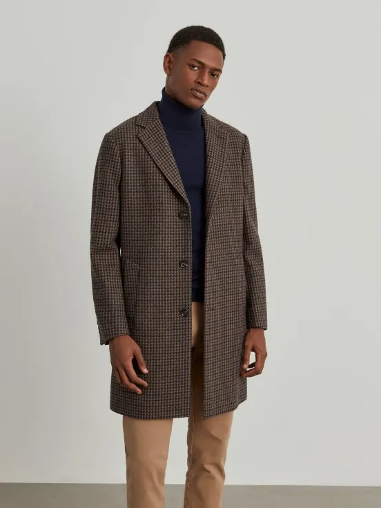 Long coat with houndstooth pattern