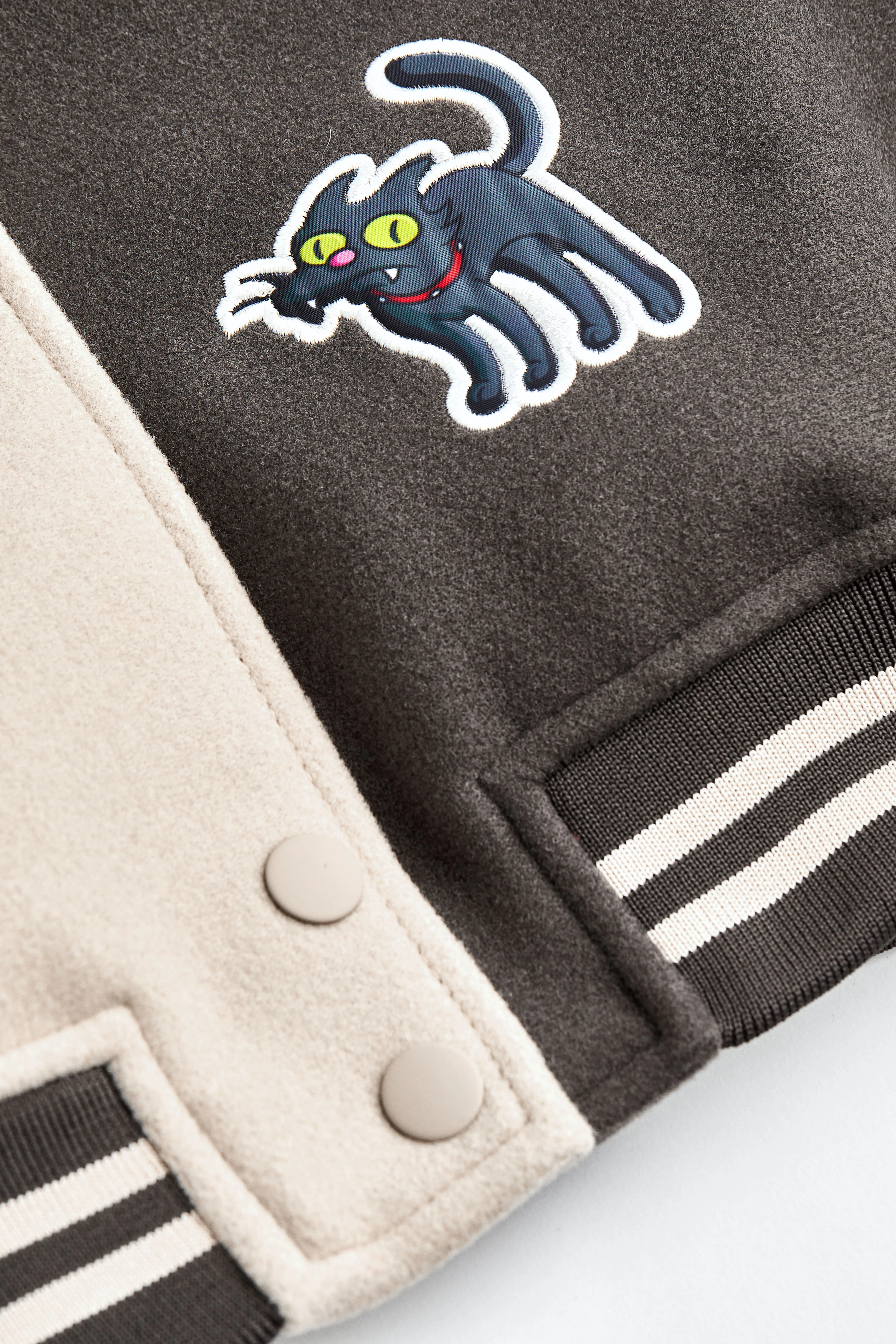 Motif-detail baseball jacket - Long sleeve - Short - Dark greige/The Simpsons - Ladies | H&M GB