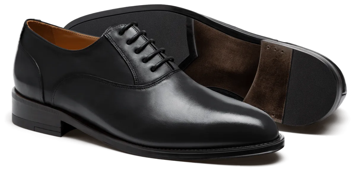 Oxford shoes in black leather