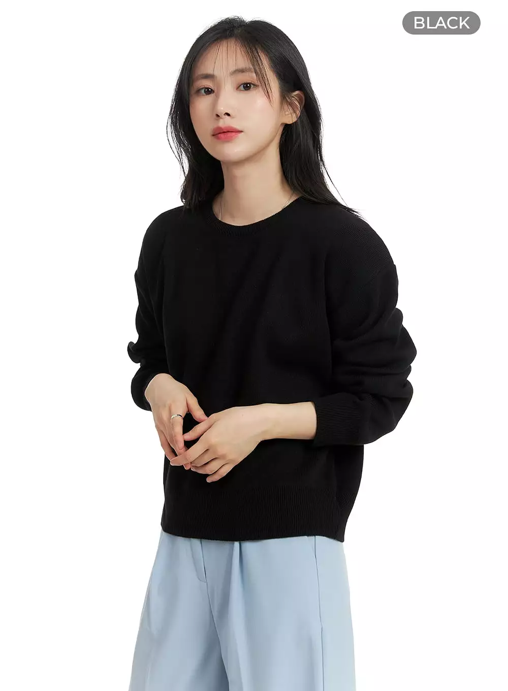 Solid Round Neck Knit Sweater OM411