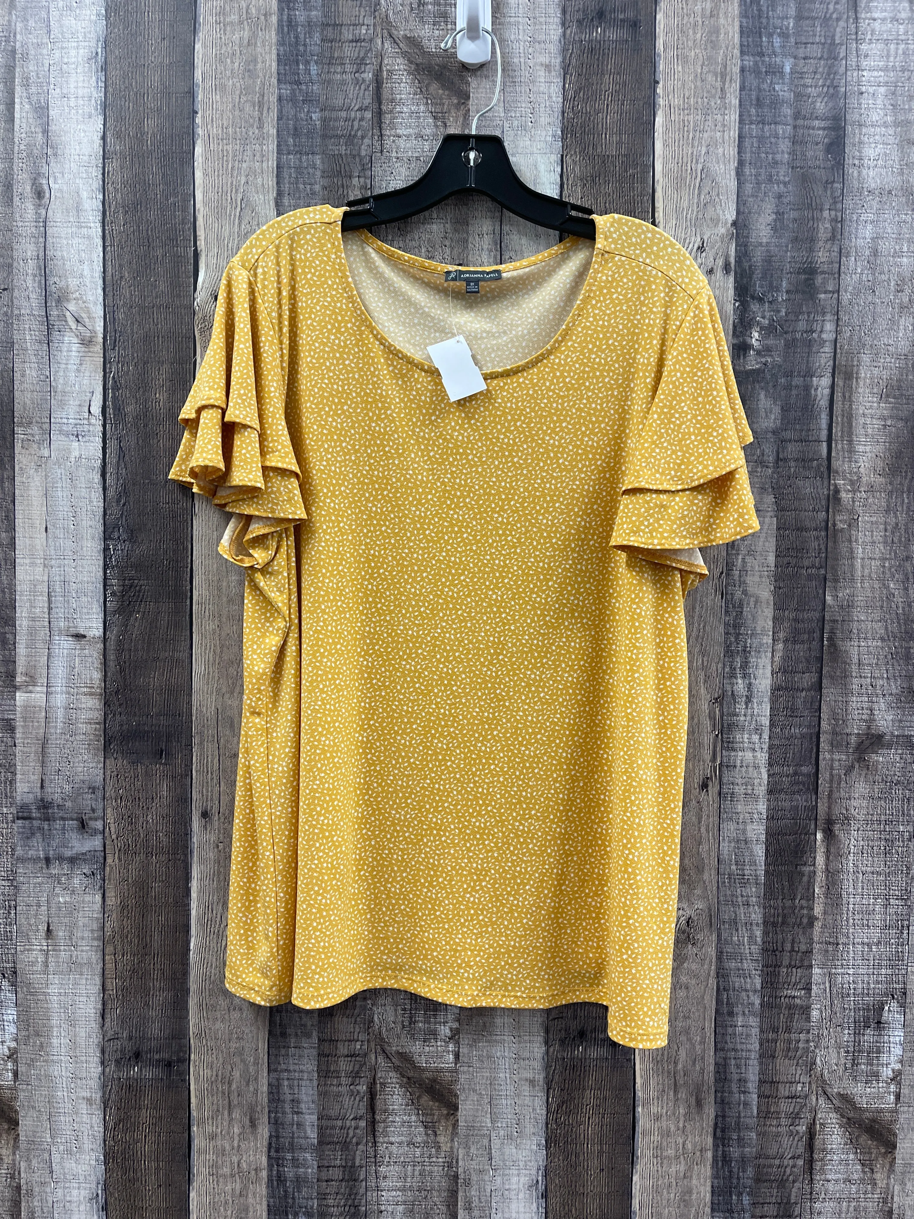 Top Sleeveless By Adrianna Papell In Gold, Size: 2x